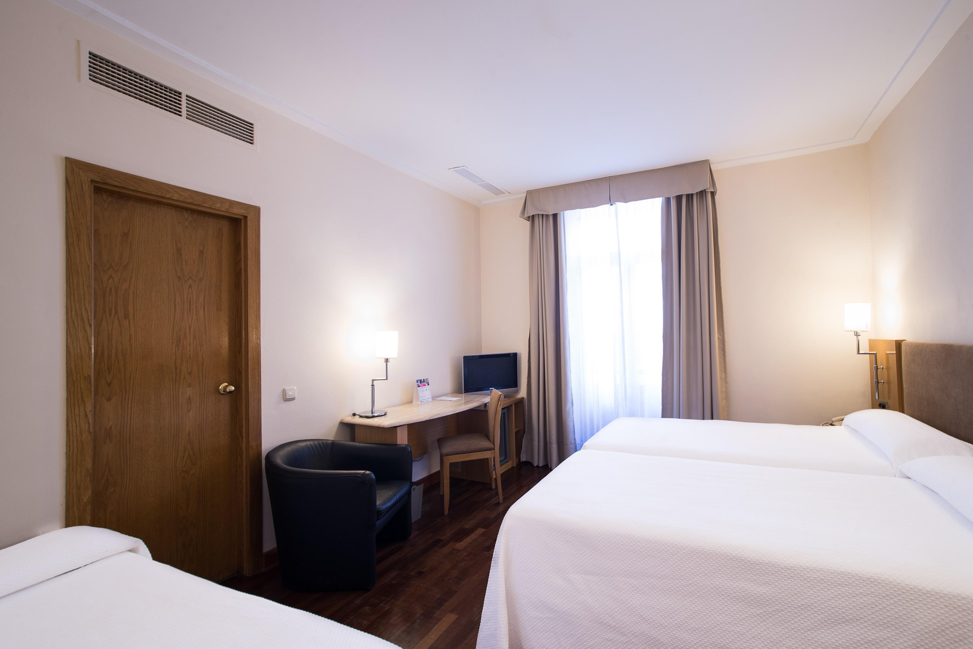 Hotel Inglaterra Granada Bagian luar foto