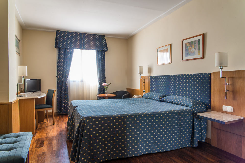Hotel Inglaterra Granada Bagian luar foto